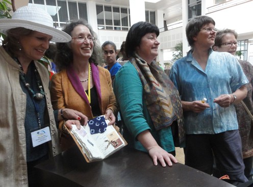 Dr. Jenny Balfour Paul,
            Dr. Dominique Cardon, Anne de la Sayette, Di McPherson and
            Trudi Pollard